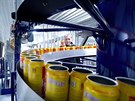 Linka na v�robu plechovkov�ho piva p�i�la pivovar Konrad na 100 milion� korun....