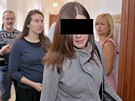 �ena ob�alovan� z vra�dy novorozen�ho syna u Krajsk�ho soudu v Plzni. (9....