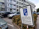 U n�kter�ch ��ad� v Prost�jov� se d� parkovat pouze s parkovac�m kotou�em....
