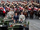 Francouzský prezident Emmanuel Macron pijídí na pehlídku. (14. ervence 2019)