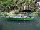 Jednou z nejobl�ben�j��ch atrakc� v n�rodn�m parku �esk� �v�carsko je plavba...