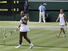 Serena Williamsová po vítzství nad Barborou Strýcovou v semifinále Wimbledonu.