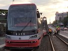 V Praze na Vinohradsk ulici vykolejila tramvaj. (19. ervence 2019)