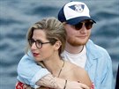 Ed Sheeran a jeho manelka Cherry Seaborneová (Ibiza, 9. ervna 2019)