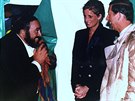 Luciano Pavarotti na archivním snímku, který je k vidní v dokumentu