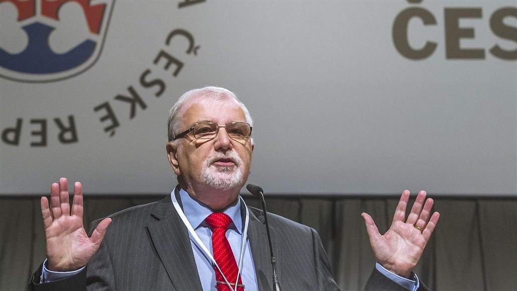 Vláda kurzarbeit zpackala, schvalte ho, vyzývají odbory a podnikatelé poslance