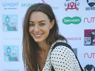 Známá britská youtuberka Emily Hartridge na smíku z roku 2018