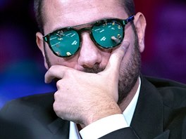 POKER FACE. Italský pokerový hrá Dario Sammartino dumá ve finále turnaje World...