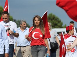 Turci si pipomínají výroí zmaeného pue. (15. ervence 2019)