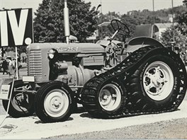 Zetor 25A byl modernizovanou verzí první ady traktor vyrobených Zbrojovkou...