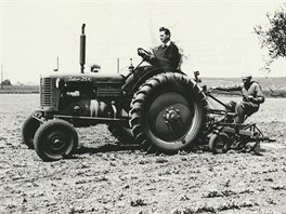 Zetor 25K byl zástupcem první série traktorů, vyrobených Zbrojovkou Brno. Výkon...