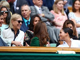 Vévodkyn se na enském finále Wimbledonu pozdravily také s bývalou...
