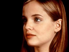 Mena Suvari ve filmu Prci, prci, prciky (1999)