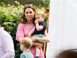 Vévodkyn Kate, princ Louis a princ George (Wokingham, 10. ervence 2019)