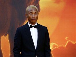 Pharrell Williams na evropské premiée filmu Lví král (Londýn, 14. ervence...