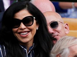 Lauren Sanchezová a Jeff Bezos na finále Wimbledonu (Londýn, 14. ervence 2019)