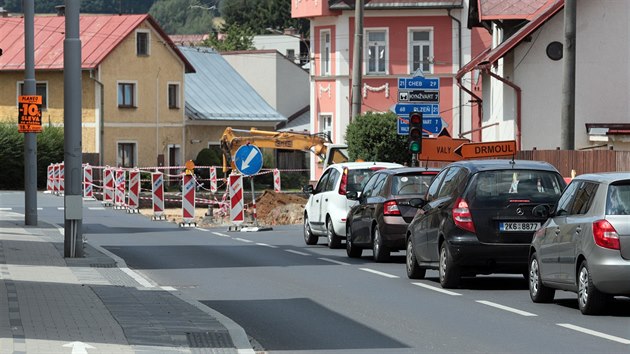 Zahjen stavby okrun kiovatky v centru Velk Hlesebi.