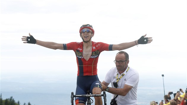 Belgick cyklista Dylan Teuns slav premirov vtzstv v est etap Tour de France.