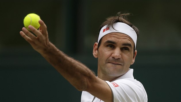 vcar Roger Federer podv bhem finle Wimbledonu.