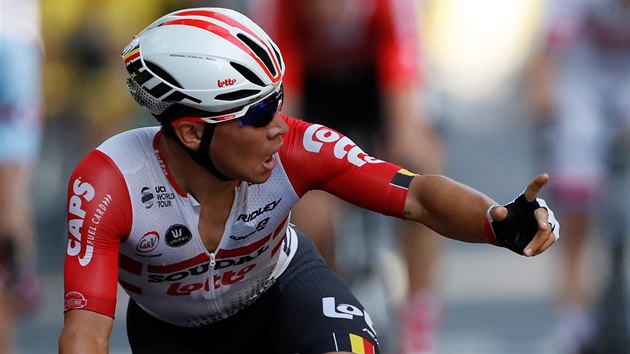 Caleb Ewan se raduje z vtzstv v 11. etap Tour de France.