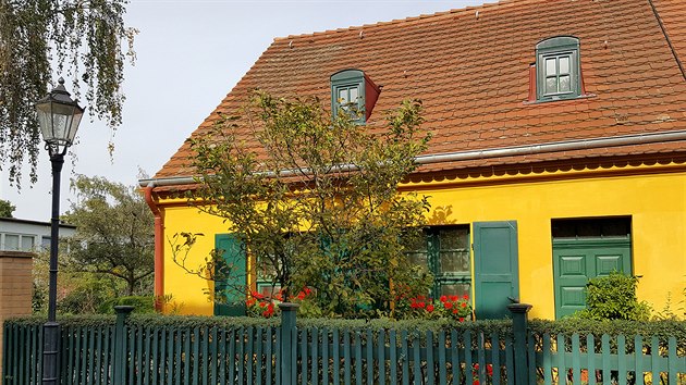 Uprostřed rušné čtvrti Neukölln se skrývají typické vesnické domky.