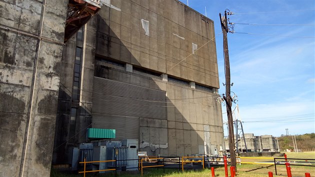 Jadern� elektr�rna ve filip�nsk� provincii Bataan