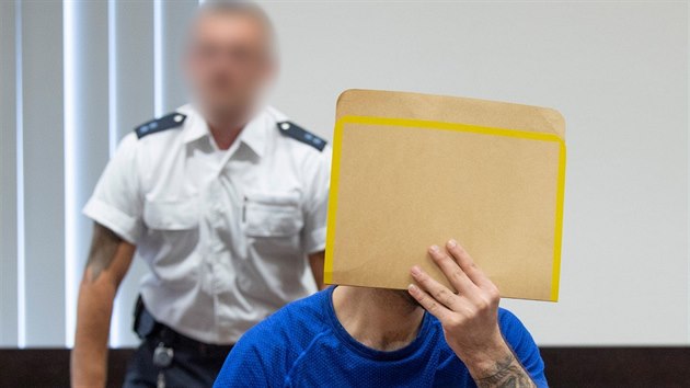22let Iran Ali B., kterho odsoudili na doivot za vradu 14let dvky Sussany. in provedl loni v kvtnu na okraji Wiesbadenu. (2. ervence 2019)