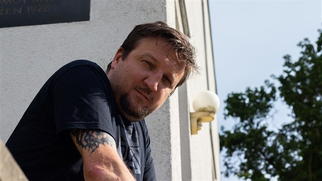 Pod veden�m Daniela Kus�ho se vychovatel� v brn�nsk�m D�tsk�m domov� Dagmar sna�� vytv��et prost�ed�, ve kter�m jim d�ti d�v��uj� a maj� k sob� citovou vazbu.