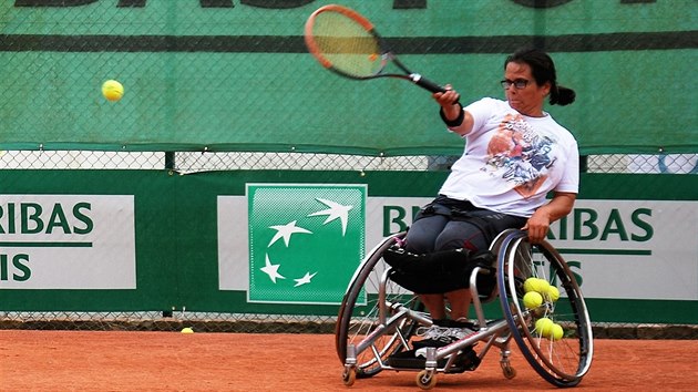 Nejlep�� �esk� tenistka s handicapem La�ka Po��zkov� se z��astnila turnaje v Belgii.