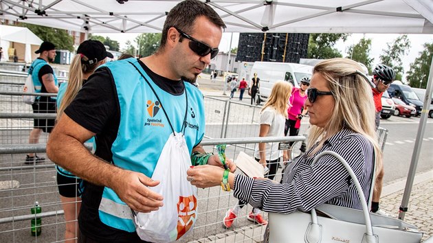 V Doln oblasti Vtkovic se ve pipravuje na festival. Pichz u i prvn nvtvnci (17. ervence 2019).