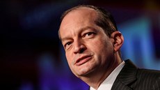 Americký ministr práce Alex Acosta