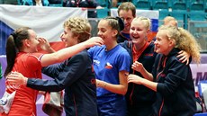 �eské juniorky se radují ze zisku bronzových medailí na mistrovství Evropy...