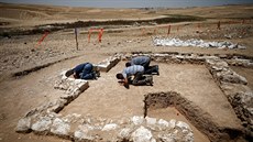 Izraeltí archeologové v Negevské pouti objevili 1 200 let starou meitu. Na...
