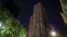 Rezidenní budova v centru New Yorku ke bez svtla.