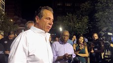 Guvernér New Yorku Andrew Cuomo na tiskové konferenci kvli rozsáhlému výpadku...