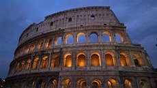 Itálie, ím a Colosseum