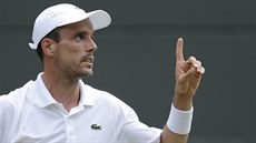 Španělský tenista Roberto Bautista ve čtvrtfinále Wimbledonu.