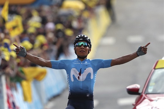 TRIUMF V KRÁLOVSKÉ ETAPĚ. Nairo Quintana vládl osmnácté etapě s Izoardem a...