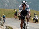 Kolumbijský cyklista Egan Bernal zaútoil pi výlapu na Iseran, nejvyí bod...