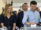 Ukrajinský prezident Volodymyr Zelenskyj odvolil ve volbách do parlamentu. (21....