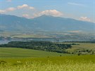 Liptovská Mara a v pozadí Západní Tatry