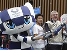 éf olympijského výboru Thomas Bach s maskotem tokijské olympiády