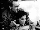 Kevin Spacey a Meryl Streepová ve filmu Hokost (1986)