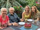 Karel Gott, jeho dcery Dominika a Lucie a manželka Ivana (28. července 2019)
