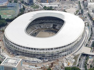 NÁRODNÍ STADION V TOKIU. V místě arény, která hostila hry v roce 1964, se...
