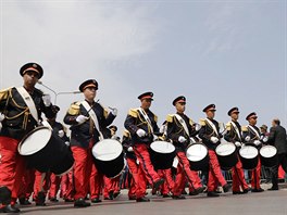 V Tunisu probhl státní poheb zesnulého prezidenta Kaída Sibsího. (27....