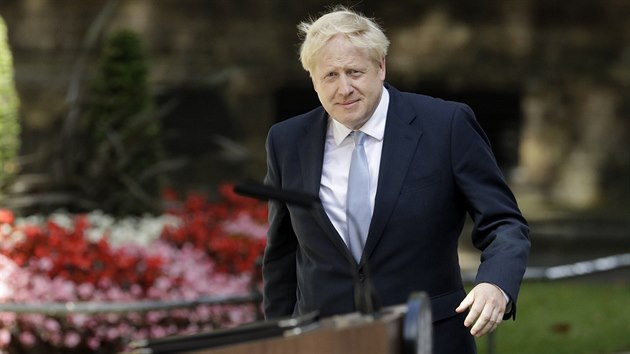Britsk premir Boris Johnson dorazil na Downing Street, aby zde pronesl svj prvn projev (24. 7. 2019).