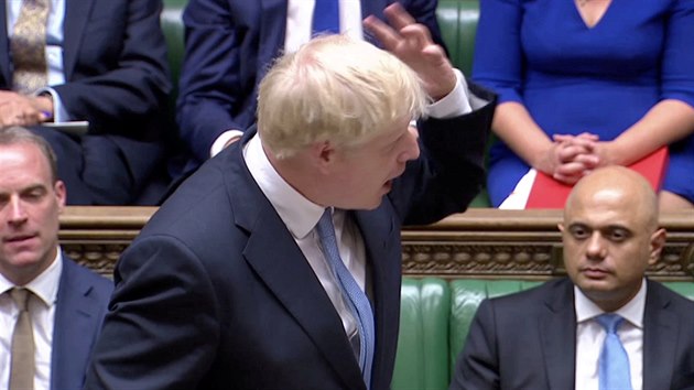 Britsk premir Boris Johnson bhem svho prvnho vystoupen ve funkci v parlamentu (25. 7. 2019).