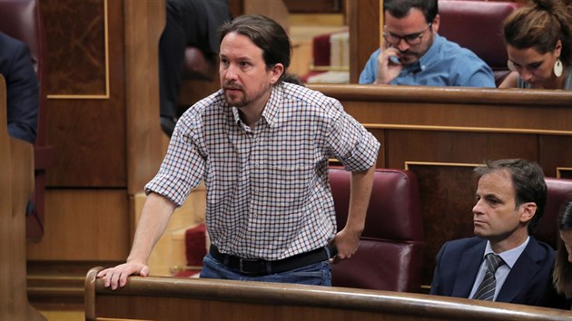 Ldr strany Unidas Podemos (Spolen meme) Pablo Iglesias bhem debaty o investicch, kter pedchzela hlasovn o dve Snchezov kabinetu (25. ervence 2019)