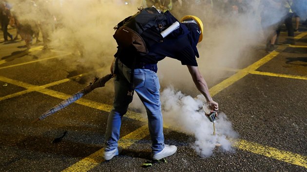 V Hongkongu protestuj statisce lid proti vld. (21. ervence 2019)